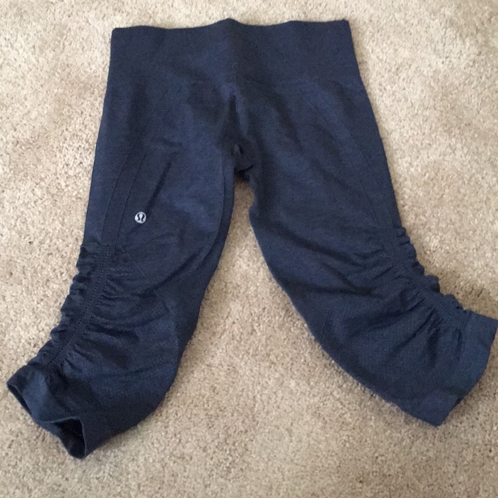 Lululemon cropped seamless pants